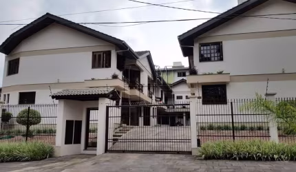 Casa em condomínio fechado com 3 quartos à venda na Alcides Lahm de Andrade, 439, Jardim América, Caxias do Sul por R$ 650.000