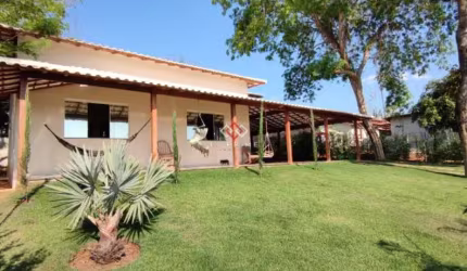 Casa com 3 quartos à venda na Rua Carlos Drummond de Andrade, 146, Condomínio Morada do Lago, Jaboticatubas por R$ 800.000