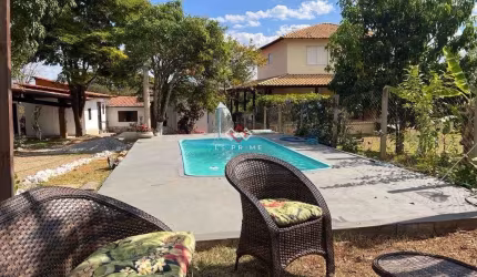 Casa em condomínio fechado com 4 quartos à venda na Tom Jobim, 225, Condomínio Morada do Lago, Jaboticatubas por R$ 550.000