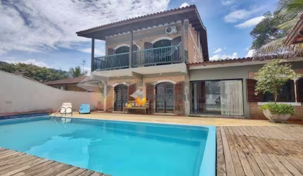 Sobrado com 5 dormitórios à venda, 288 m² por R$ 1.800.000 - Jardim Capricórnio - Caraguatatuba/SP
