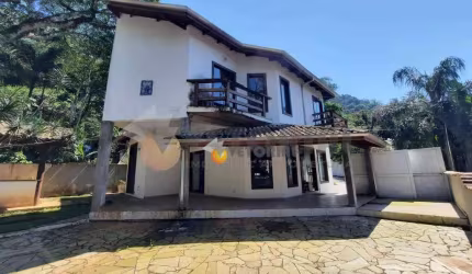 Casa com 3 dormitórios à venda, 204 m² por R$ 1.200.000 - Guaecá - São Sebastião/SP