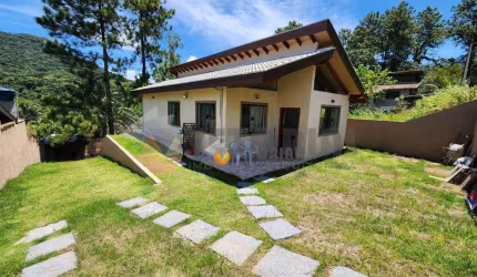 Casa com 2 dormitórios à venda, 120 m² por R$ 800.000,00 - Jardim Capricórnio - Caraguatatuba/SP