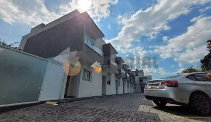 Casa com 2 dormitórios à venda, 87 m² por R$ 550.000,00 - Praia das Palmeiras - Caraguatatuba/SP