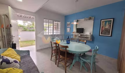 Sobrado com 3 dormitórios à venda, 101 m² por R$ 550.000,00 - Jardim Britânia - Caraguatatuba/SP