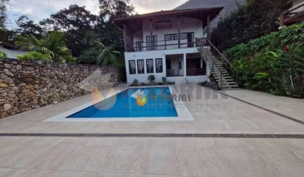 Sobrado com 4 dormitórios à venda, 289 m² por R$ 2.500.000 - Guaecá - São Sebastião/SP