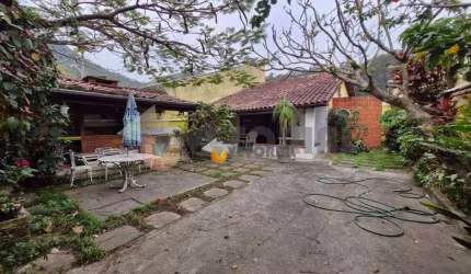Casa com 3 dormitórios à venda, 170 m² por R$ 850.000 - Barequeçaba - São Sebastião/SP