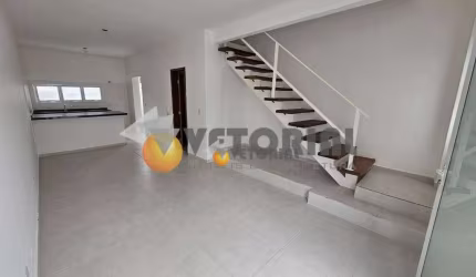 Sobrado com 2 dormitórios à venda, 80 m² por R$ 450.000,00 - Massaguaçu - Caraguatatuba/SP