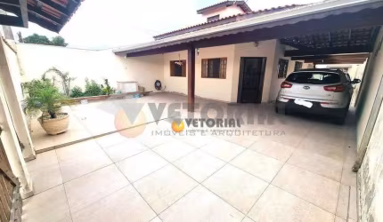 Casa com 3 dormitórios à venda, 162 m² por R$ 550.000,00 - Balneário dos Golfinhos - Caraguatatuba/SP