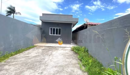 Casa com 2 dormitórios à venda, 68 m² por R$ 330.000 - Jardim Capricórnio - Caraguatatuba/SP
