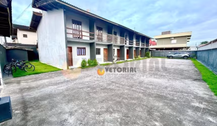 Sobrado com 2 dormitórios à venda, 75 m² por R$ 280.000,00 - Pontal de Santa Marina - Caraguatatuba/SP
