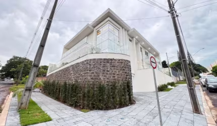 Casas/Sobrados | Triplex, Country em Cascavel/PR