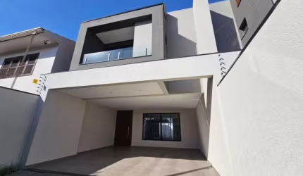 Casas/Sobrados | Sobrados, Maria Luiza em Cascavel/PR