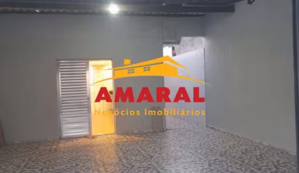 Casa com 2 quartos à venda na Rua Ailton Simões de Oliveira, Jardim São Bernardino, Suzano, 153 m2 por R$ 260.000