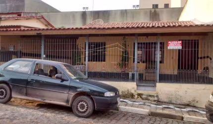 Casa com 2 quartos à venda na Rua Gustavo Eduardo Rathsan, Jardim Santa Maria, Suzano, 200 m2 por R$ 380.000