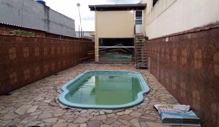 Casa com 3 quartos à venda na Rua Alma Cabocla, Vila Urupês, Suzano, 150 m2 por R$ 650.000