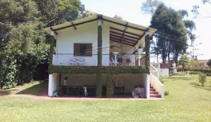 Chácara / sítio com 3 quartos à venda na Rua Santa Gema, Jardim São Paulo, Suzano, 248 m2 por R$ 900.000