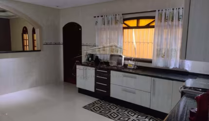 Casa com 3 quartos à venda na Rua Passos, Cidade Edson, Suzano, 216 m2 por R$ 600.000