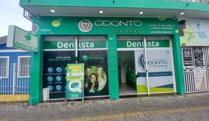 Sala comercial à venda na Avenida Getúlio Vargas, Calmon Viana, Poá, 100 m2 por R$ 265.000