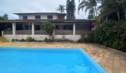 Chácara / sítio com 5 quartos à venda na Rua Maria de Oliveira Nunes, Chácaras Ceres, Suzano, 301 m2 por R$ 750.000
