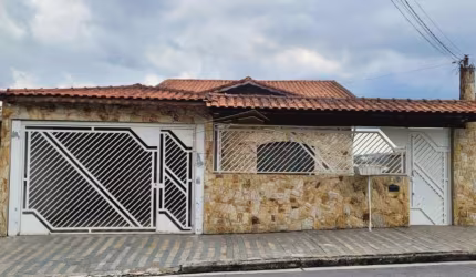 Casa com 4 quartos à venda na Rua Pastor Manuel Eustáquio Damacena, Santa Luzia, Ribeirão Pires, 220 m2 por R$ 600.000