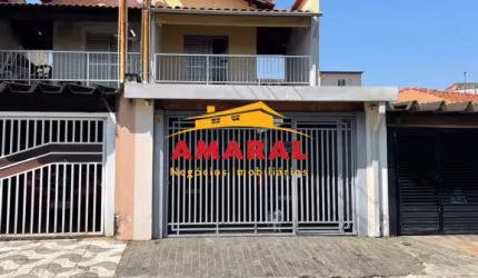Casa com 3 quartos à venda na Rua Gastão Vidigal, Vila Amorim, Suzano, 209 m2 por R$ 490.000