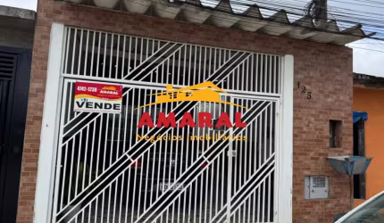 Casa com 2 quartos à venda na Rua Elza Paulino Ramos, Jardim Maite, Suzano, 90 m2 por R$ 270.000