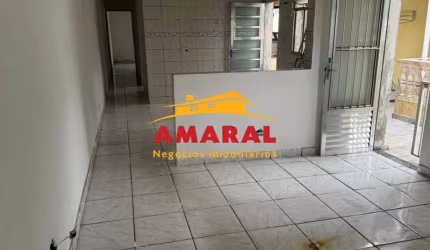 Casa com 3 quartos à venda na Rua Barão de Cocaes, Jardim Medina, Poá, 182 m2 por R$ 550.000