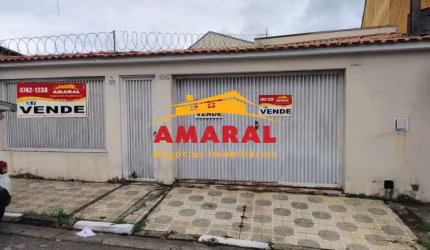 Casa com 4 quartos à venda na Avenida Ângelo Bianconi, Jardim Realce, Suzano, 300 m2 por R$ 650.000