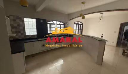 Casa com 2 quartos para alugar na Rua Nicanor Diogo dos Reis, Jardim Márcia, Suzano, 130 m2 por R$ 2.500