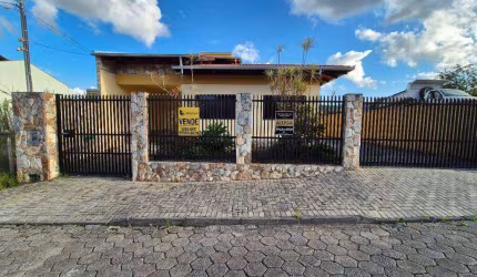 Casa com 3 dormitórios à venda, 240 m² por R$ 850.000,00 - Água Verde - Blumenau/SC
