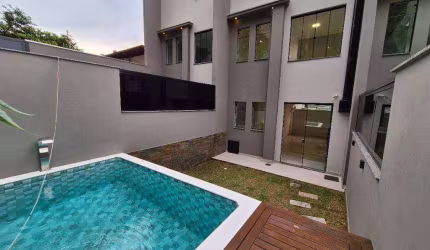 Casa com 3 dormitórios à venda, 143 m² por R$ 760.000,00 - Água Verde - Blumenau/SC