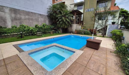 Casa com 3 dormitórios à venda, 250 m² por R$ 1.400.000,00 - Escola Agrícola - Blumenau/SC