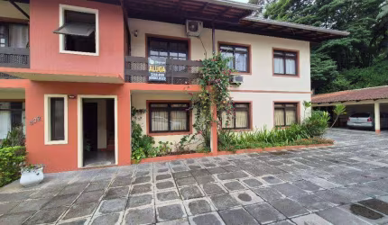 Apartamento com 3 dormitórios para alugar, 100 m² por R$ 2.330,00/mês - Asilo - Blumenau/SC