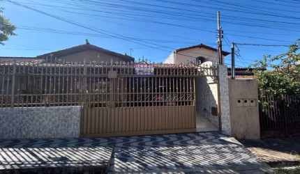 Casa 3 quartos e um barracão nos fundos de 1 quarto no bairro Nova Pampulha Contagem