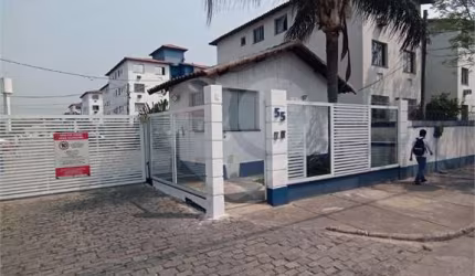 Apartamento com 2 quartos à venda em Santíssimo - RJ