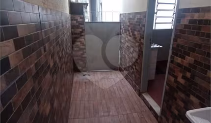 Casa de vila com 2 quartos para locação em Campo Grande - RJ