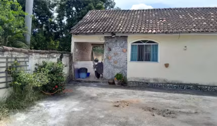 Casa com 3 quartos à venda em Santíssimo - RJ