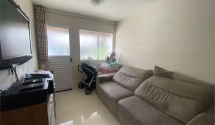 Casa de vila com 2 quartos à venda ou para locação em Campo Grande - RJ