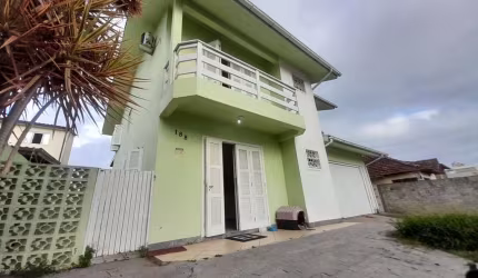 Casa com 4 quartos à venda na Rua Doutor Sizenando Teixeira, 188, Capoeiras, Florianópolis por R$ 1.100.000