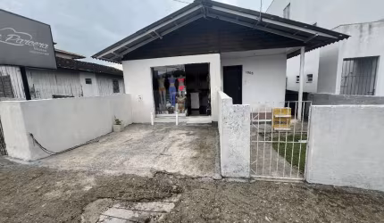 Casa com 4 quartos à venda na Felisbino Camilo da Silva, 1606, Serraria, São José por R$ 430.000