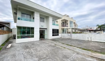 Apartamento com 2 quartos à venda na Capistrano de Abreu.., 207, Barra do Aririú, Palhoça por R$ 270.000