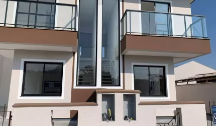 Casa com 2 quartos à venda na Nielsen Ubiratã Delfino José, 12, Bela Vista, Palhoça por R$ 489.900
