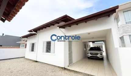 Casa com 3 quartos à venda na Rua Pica Pau, 123, Praia do Sonho, Palhoça por R$ 899.000