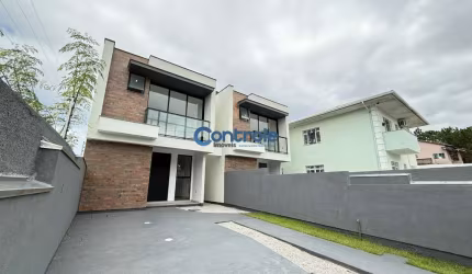 Casa com 3 quartos à venda na Rua Hamilton Ferreira, 254, Areias, São José por R$ 690.000