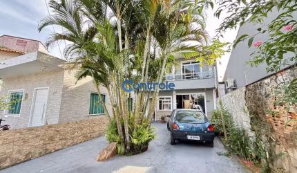 Casa com 4 quartos à venda na Rua dos Bacuparis, 250, Madri, Palhoça por R$ 550.000