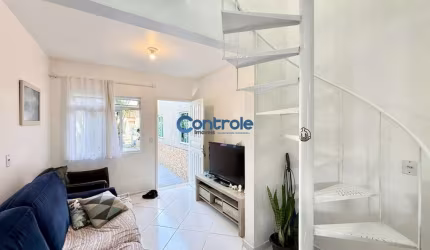Casa com 4 quartos à venda na Rua dos Bacuparis, 250, Madri, Palhoça por R$ 550.000