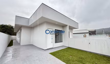 Casa com 3 quartos à venda na Maria Saturnina de Jesus, 354, Forquilhas, São José por R$ 450.000