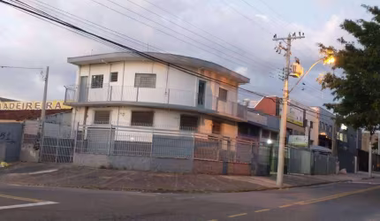 3 SALOES , 3 BANHEIROS , 4 VAGAS