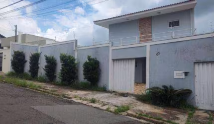 3 dorm , 1 suite , piscina , churrasqueira