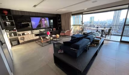 LINDO APTO A VENDA NO TATUAPÉ, ANDAR ALTO COM VISTA PARA PAULISTA, 195M² E 04 VAGAS !!